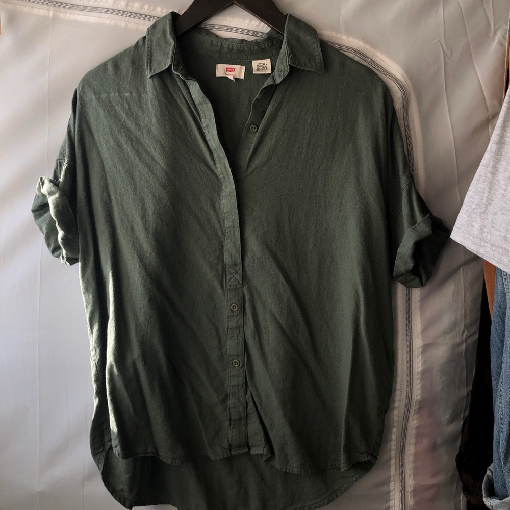 Levi’s shirt